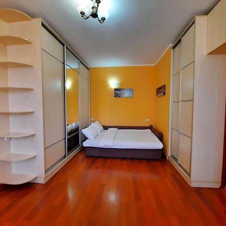 Двокімнатна Квартира В Центрі Біля Готелю Палаццо Мережа Alex Apartments Безконтакнте Заселення 24-7 波尔塔瓦 外观 照片